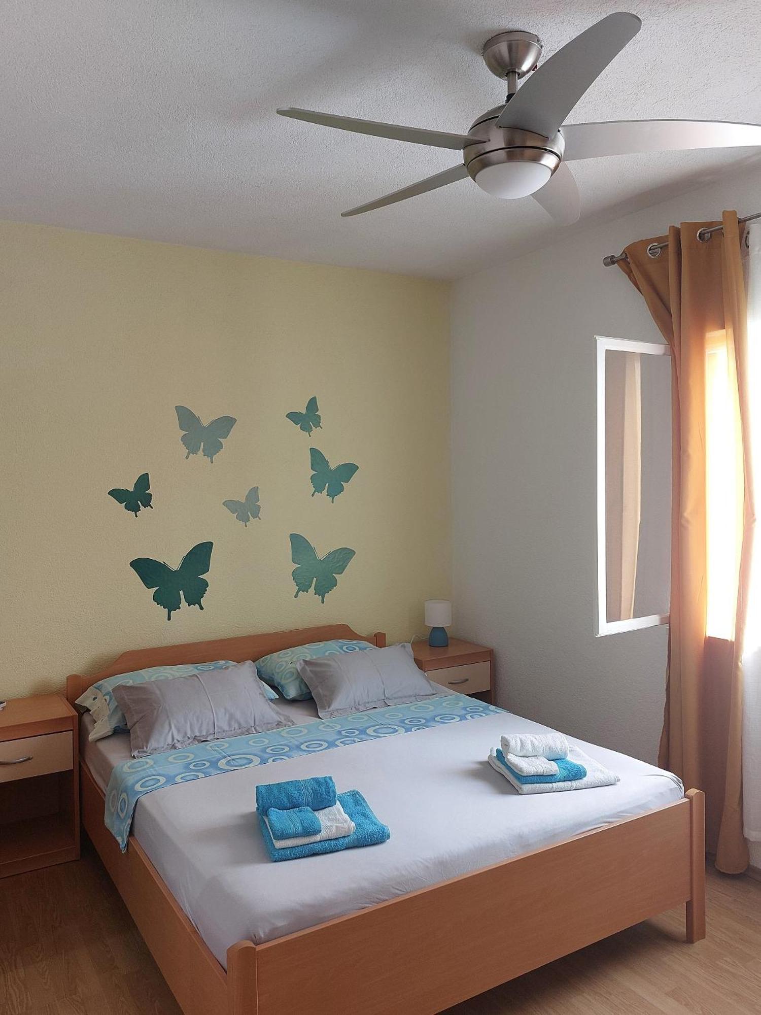 Apartments With A Parking Space Postira, Brac - 2911 외부 사진